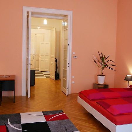 Caesar Apartman Boedapest Buitenkant foto