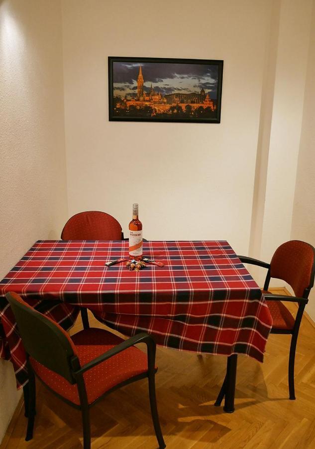 Caesar Apartman Boedapest Buitenkant foto