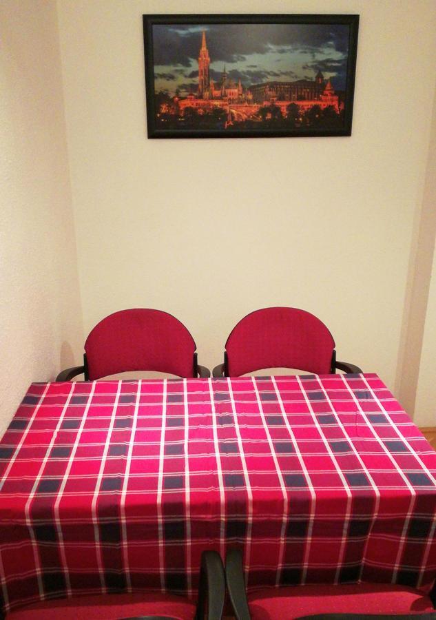 Caesar Apartman Boedapest Buitenkant foto