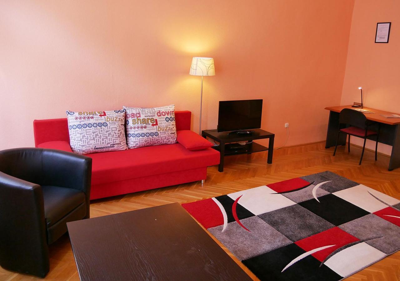 Caesar Apartman Boedapest Buitenkant foto